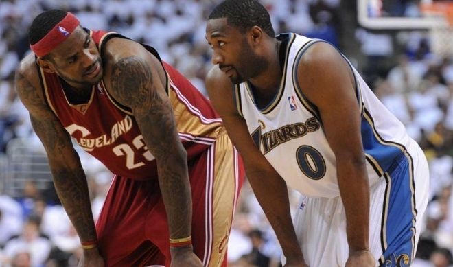 两支球队在 两支球队在